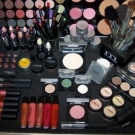 I love makeup  