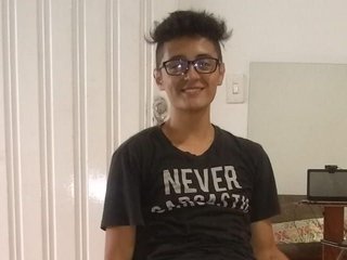 Aandrassss Cam Room Profile Image