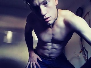 J0hnnyR0se28 Cam Room Profile Image