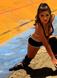 MiaaDavis photo 4287708 thumbnail