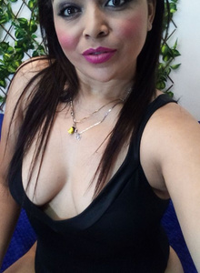 nadia-abaud KISS AND LOVE photo 5222007