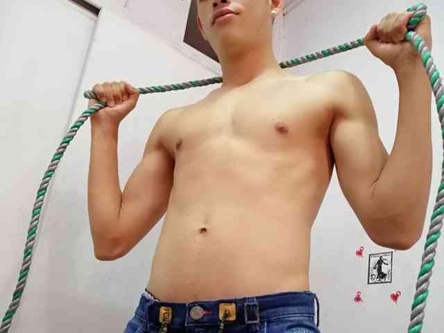 Damianhorny18