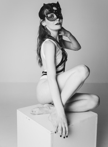 gloriawoo In white photo 4695070