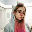 Как можно больше любви и друзей:3