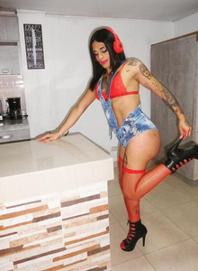 sexy-bigass19 photo 4875708 thumbnail