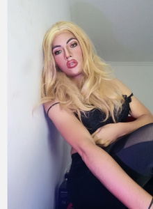 Hana-Gonzalez sexy photo 4985783