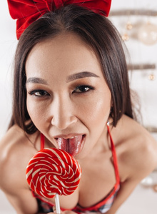 carry-asian X-MAS girl photo 4917964