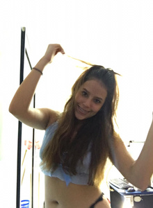 its me Violetta Simon