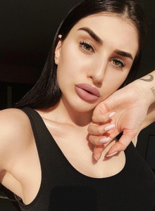 aAngela1A photo 5019854 thumbnail