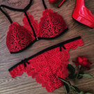 Красное бельишко