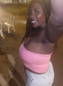 NaomiWen casual day photo 5253874