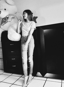 Lesly-05 photo 5178826 thumbnail