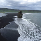 Пляж с черным песком