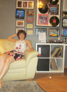 Sigourney1 photo 5222401 thumbnail