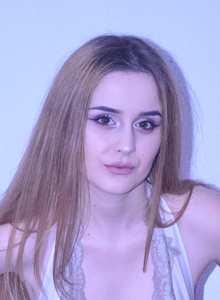 alicequen xxx photo 5260725