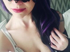 LunaSquirt1-ov/in avatar