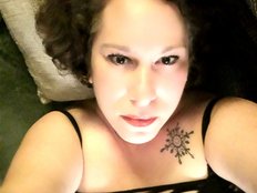 Angie-golden-ov/in avatar