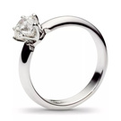 Кольцо с брильянтом