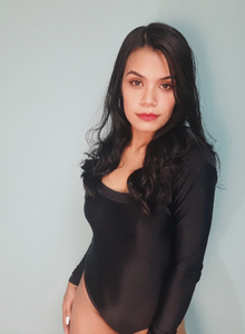 I am Nikki Vega