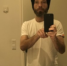 Cobain38