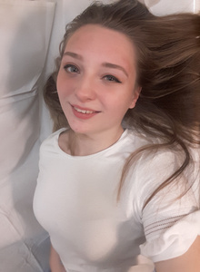 Sweet-Amelie shsh quiet photo 5386213