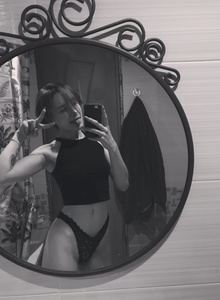 MIAKATA17 mirror photo 5433510