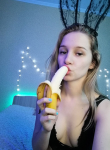 MarlyMorgan Me and a banana photo 5469592