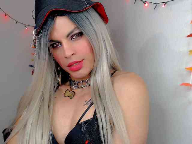 NIKOLL_HOT