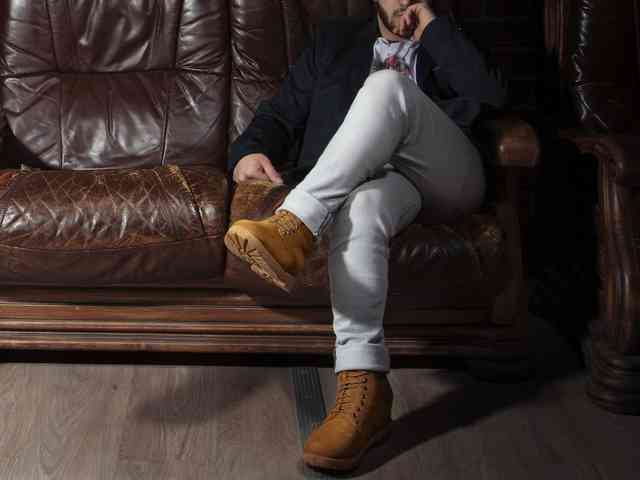 ALEXANDRO-555