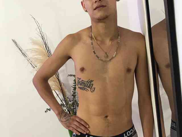 Hotcowboy118