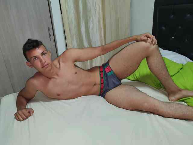 aroonsexyhot