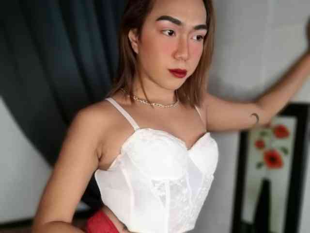 Maxinebigcock