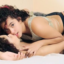 DualGirlsx1
