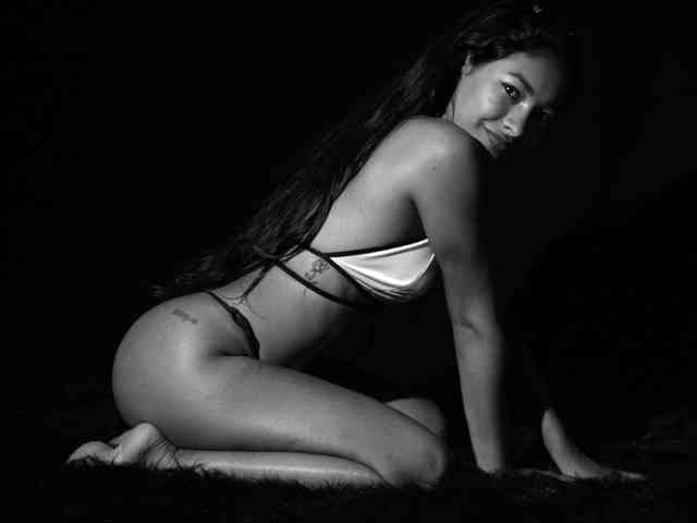 ariana19w