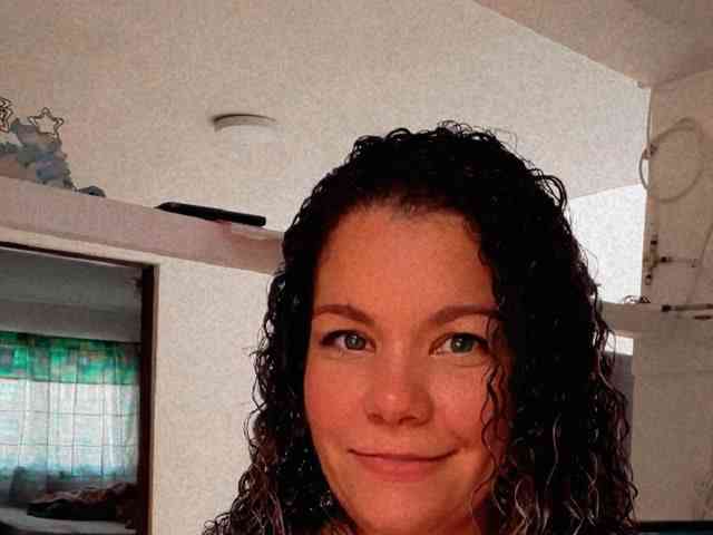 alicia-mature