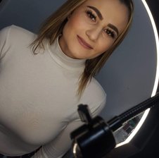 ElaBell1