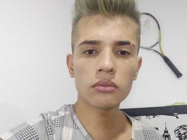 twohotguys19
