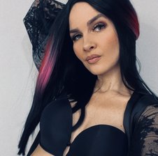 LisaAlyson