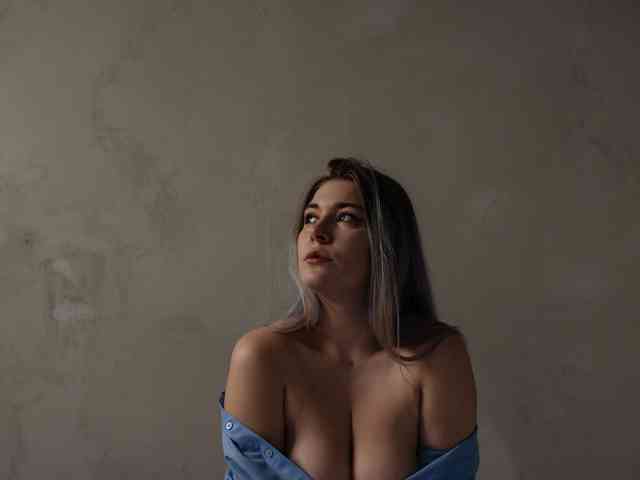 Nicole-boobs