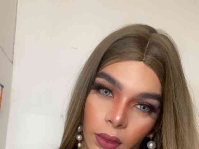 MASTERcumDOLL