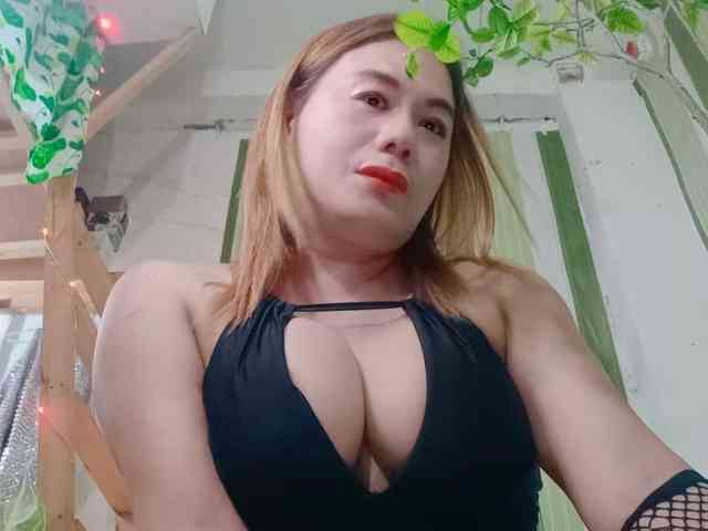 AsianLadyboy4