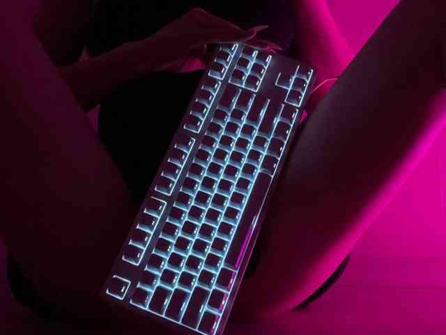 D4CUTE