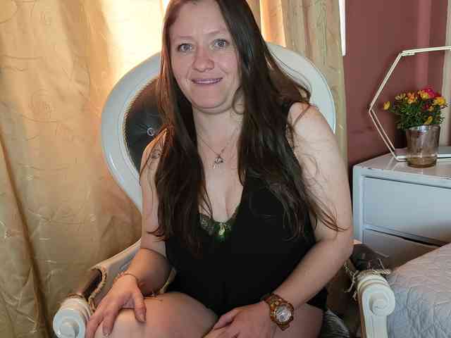 Mia-Guzmann-