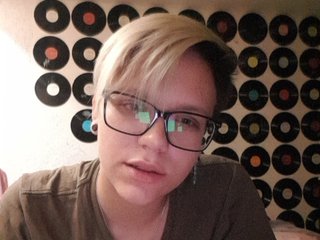 Рунетки: бабушка застукала внука за дрочкой переспала, секс чат бесплатно