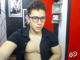 19 snimak modela guy-strong-