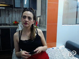 17 snimak modela Dinadelmar
