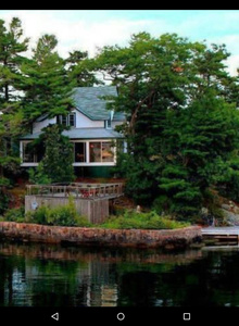 kissSanta photo 3099184 thumbnail