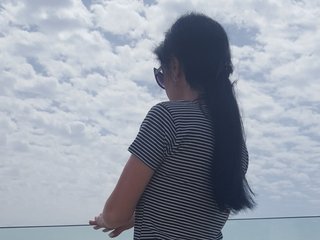 I'm A Cam Lovable Honey, I Am A Brunette