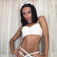 Free live porn model SHADI-KIN is waiting for you