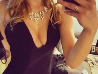 My BongaCams Name Is Laurenveri And I'm A Cam Alluring Female And I'm 45 Years Old